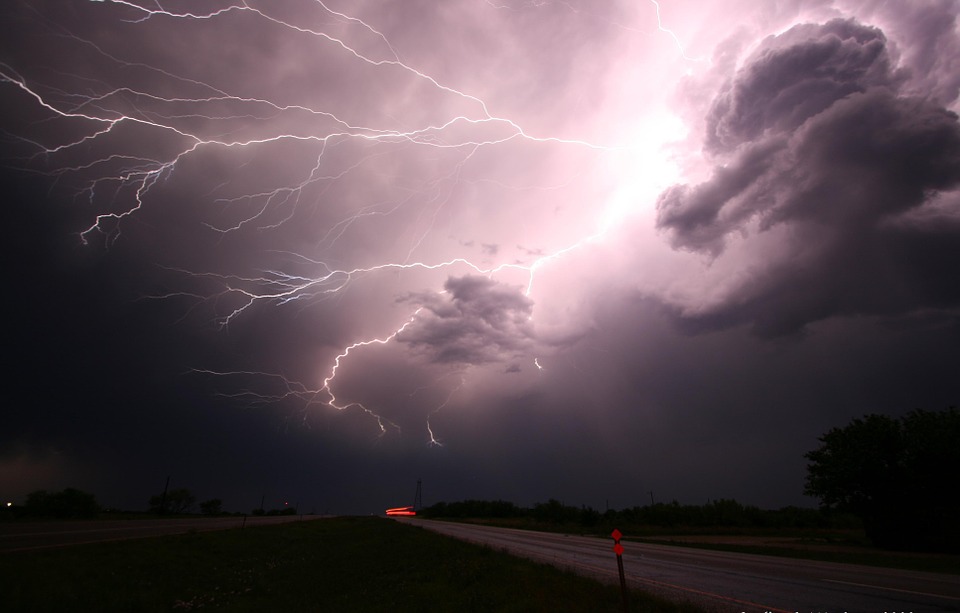severe weather lightning